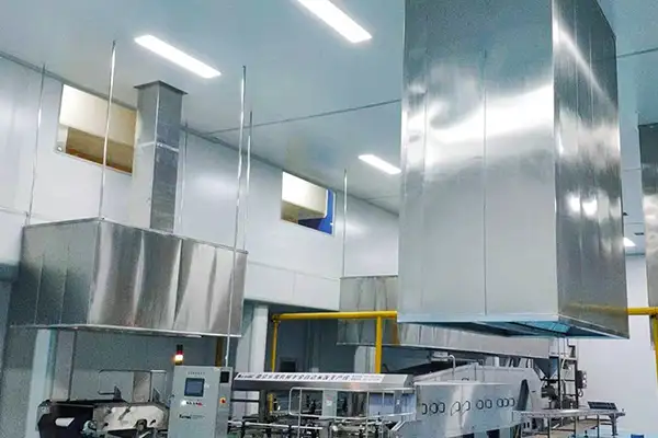 宝霖利中央厨房内部展示4.webp